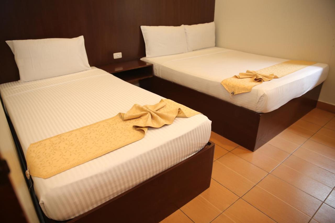 Eon Centennial Resort Hotel & Waterpark Iloilo City Eksteriør billede