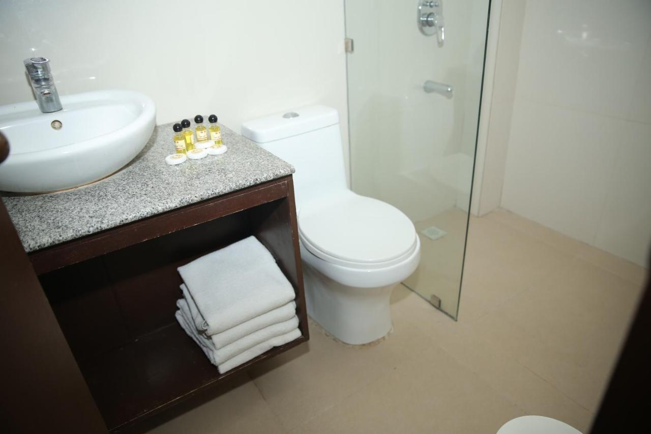 Eon Centennial Resort Hotel & Waterpark Iloilo City Eksteriør billede