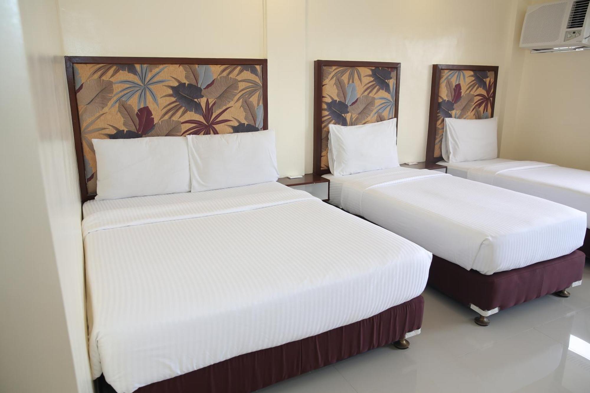 Eon Centennial Resort Hotel & Waterpark Iloilo City Værelse billede